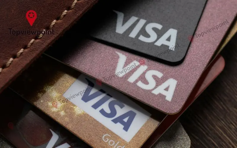 Thẻ ghi nợ quốc tế là gì? Visa Debit - Giải pháp thanh toán an toàn, tiện lợi cho mọi giao dịch quốc tế.